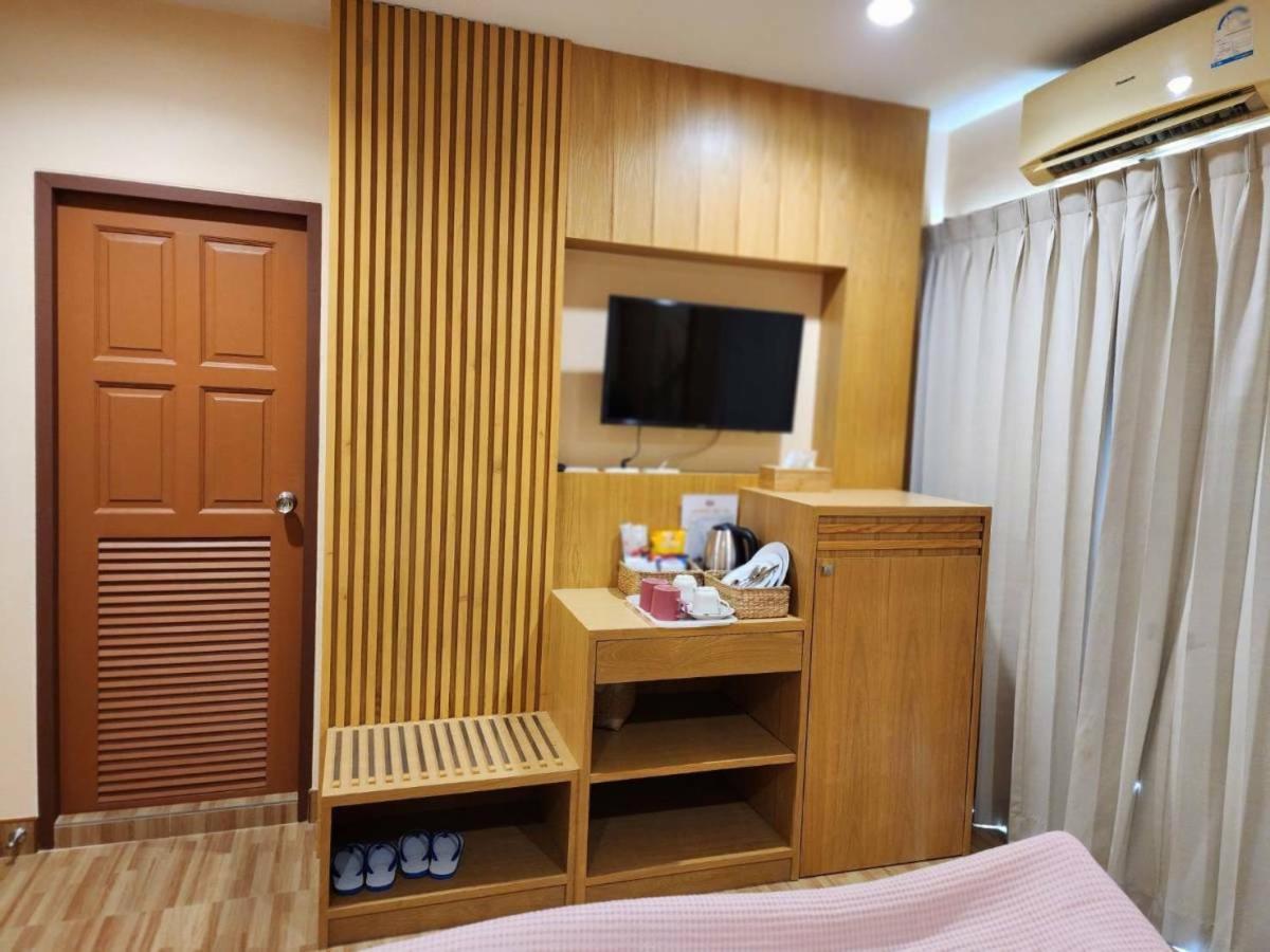 Alaita Hostel Patong Luaran gambar