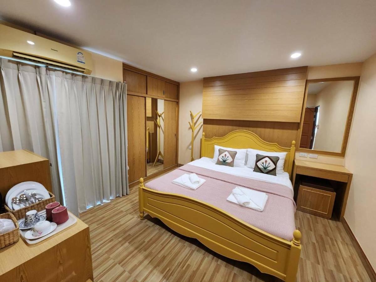 Alaita Hostel Patong Luaran gambar