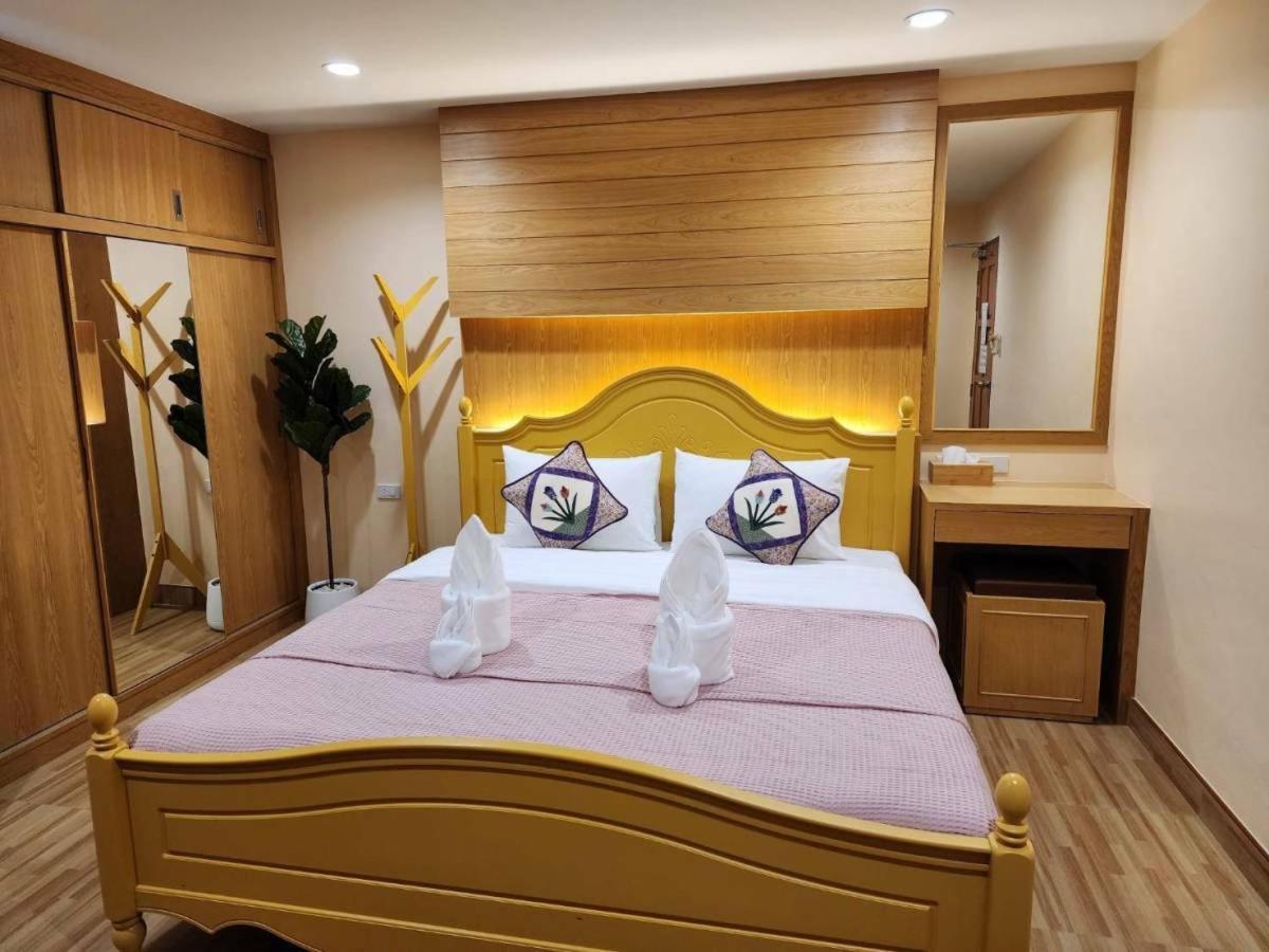 Alaita Hostel Patong Luaran gambar